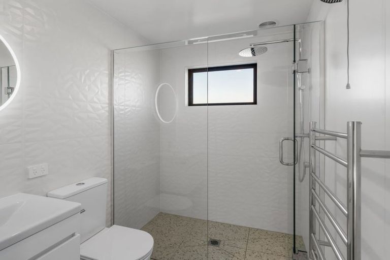 Photo of property in 17 Eminence Drive, Northwood, Christchurch, 8051