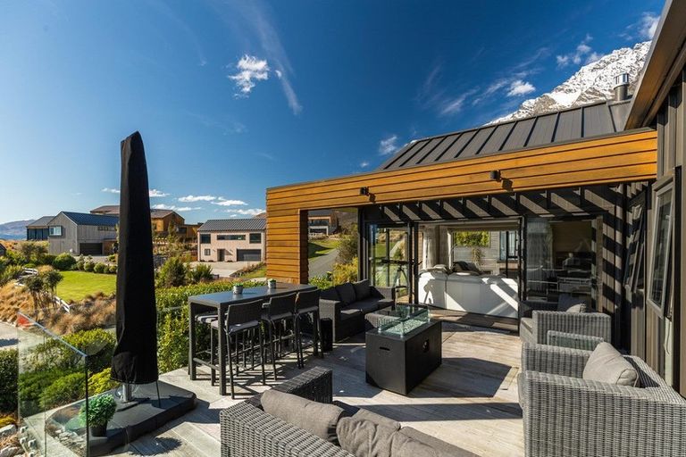 Photo of property in 9 Mckellar Drive, Jacks Point, Queenstown, 9371