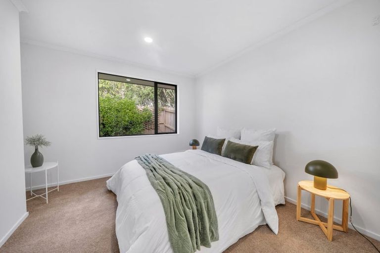 Photo of property in 100 Greenhithe Road, Greenhithe, Auckland, 0632