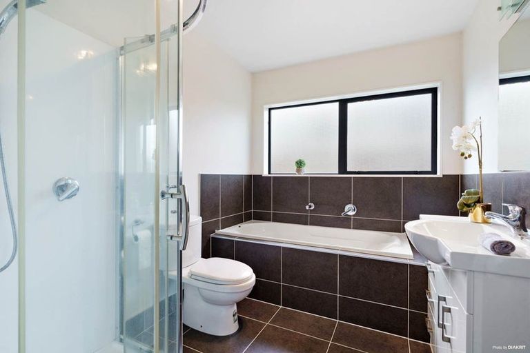 Photo of property in 69 Kirikiri Drive, Papakura, 2110