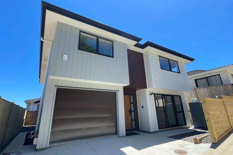 Photo of property in 6b Cairngorm Place, Highland Park, Auckland, 2010