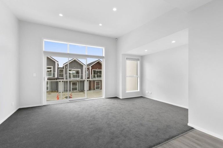 Photo of property in 10 Kohu Way, Whitby, Porirua, 5024