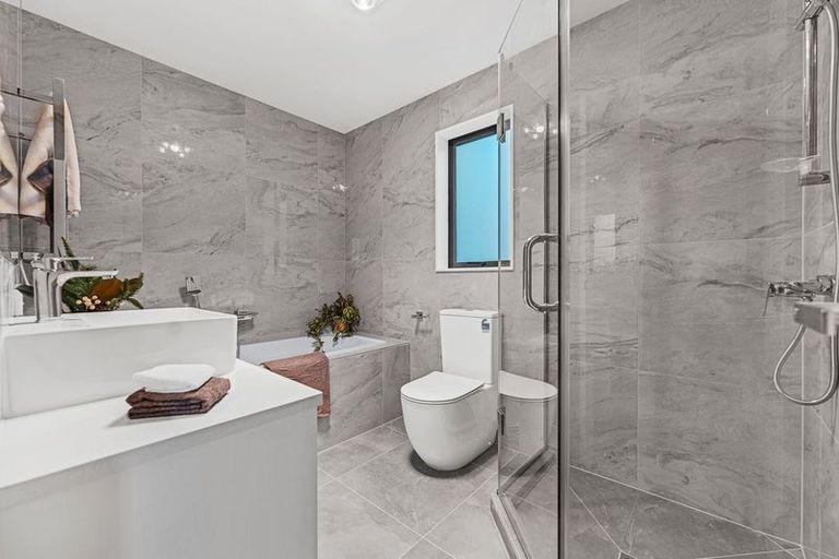 Photo of property in 13d Southview Place, Wattle Downs, Auckland, 2102