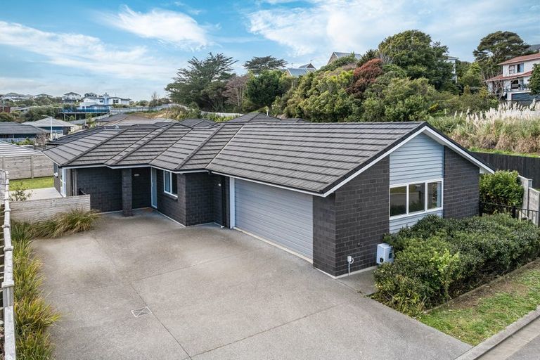 Photo of property in 33 Tradewinds Drive, Whitby, Porirua, 5024
