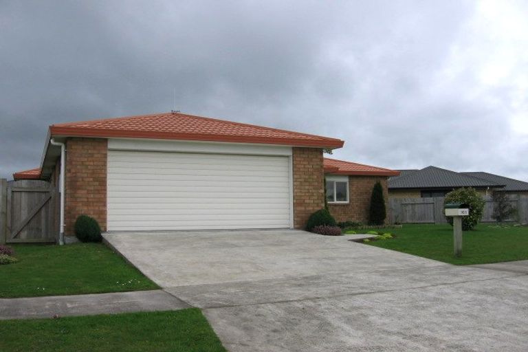 Photo of property in 101 Peter Hall Drive, Kelvin Grove, Palmerston North, 4414