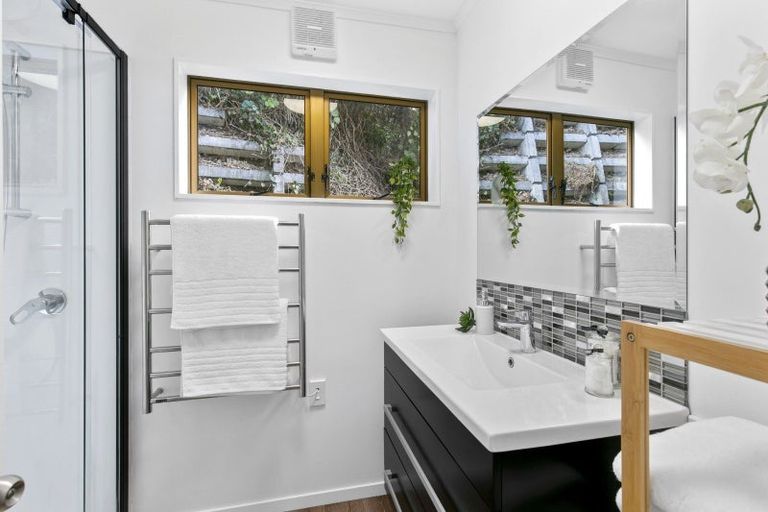 Photo of property in 9 Ridd Crescent, Karori, Wellington, 6012