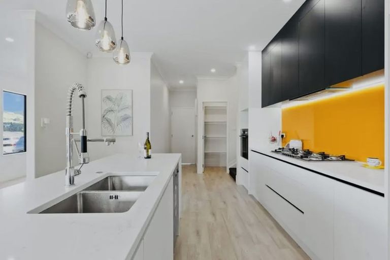 Photo of property in 52 Hilltop Road, Flat Bush, Auckland, 2019