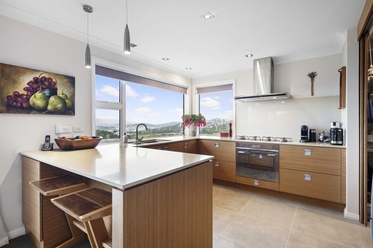 Photo of property in 7 Mertoun Terrace, Highbury, Wellington, 6012