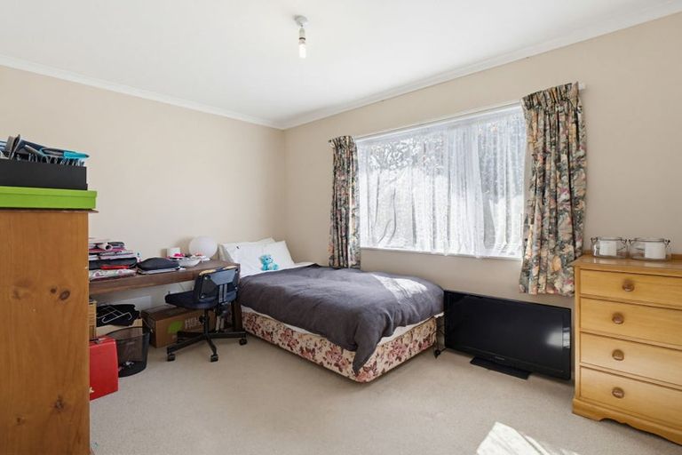 Photo of property in 14 Escort Grove, Awapuni, Palmerston North, 4412