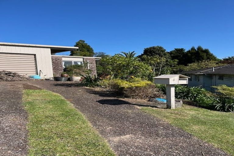 Photo of property in 6 Nea Place, Hillcrest, Auckland, 0627