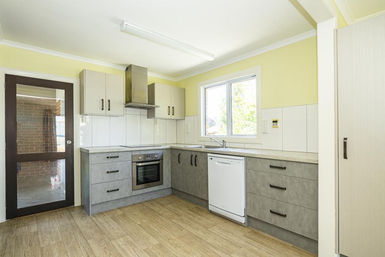 Photo of property in 8 Mckenzie Street, Geraldine, 7930