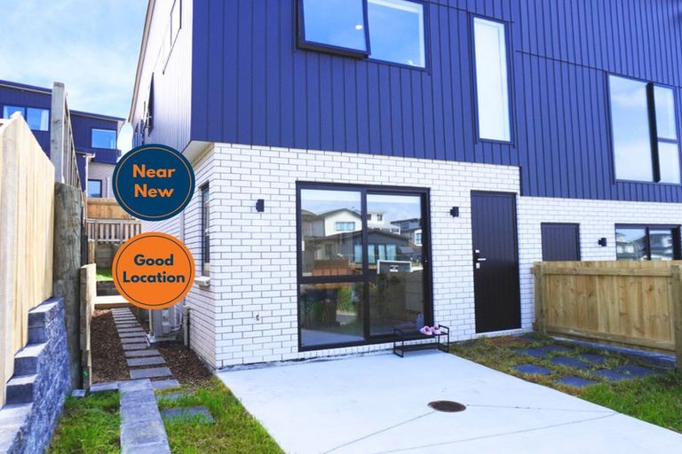 Photo of property in 4 Lawson Creek Street, Massey, Auckland, 0614