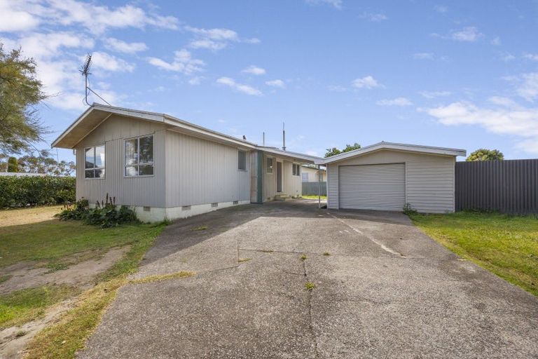 Photo of property in 4 Cabot Place, Flaxmere, Hastings, 4120