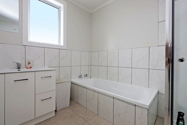 Photo of property in 1/111 King Street, Taradale, Napier, 4112