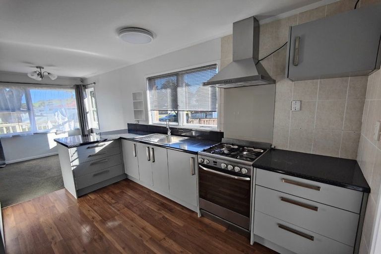 Photo of property in 20 Minaret Drive, Bucklands Beach, Auckland, 2014