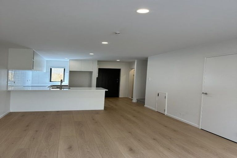 Photo of property in 7/3 Eskdale Road, Birkdale, Auckland, 0626