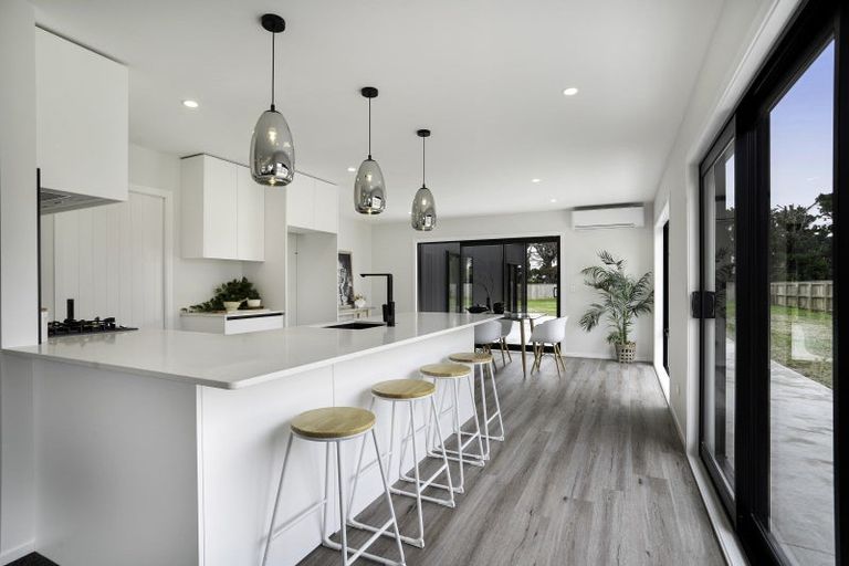 Photo of property in 8 Miles Lane, Carterton, 5713