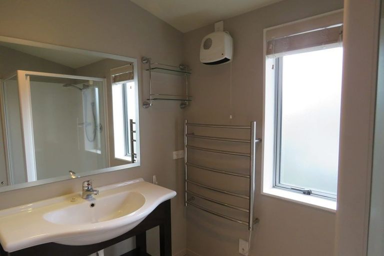 Photo of property in 30g Lyndon Street, Riccarton, Christchurch, 8041