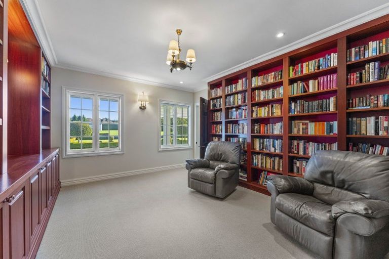 Photo of property in 423 Gillespie Place, Acacia Bay, Taupo, 3385