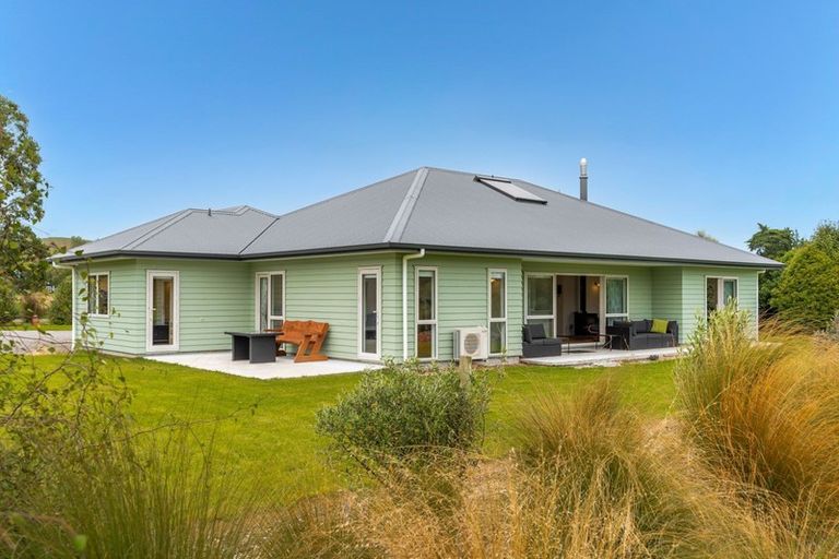 Photo of property in 672e Te Whiti Road, Te Whiti, Masterton, 5884