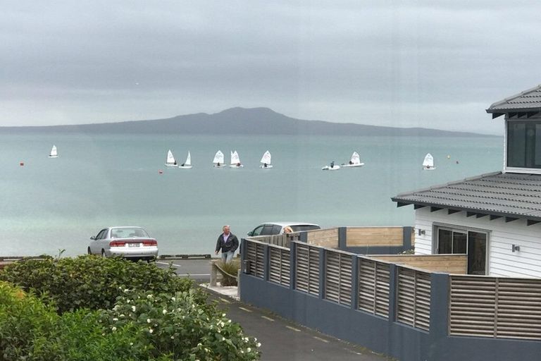 Photo of property in 3/28 Manly Esplanade, Browns Bay, Auckland, 0630