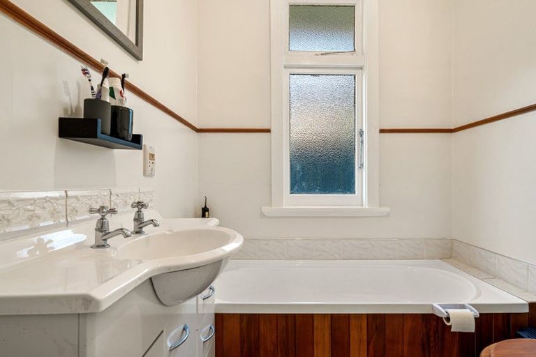 Photo of property in 1/54b Bronte Street, Nelson, 7010