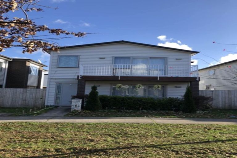 Photo of property in 8 Tarapiroe Avenue, Takanini, 2112