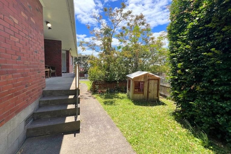 Photo of property in 2/4 Illana Place, Ranui, Auckland, 0612