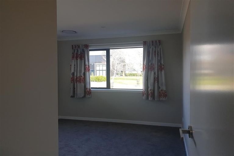 Photo of property in 42 Rose Leigh Drive, Cambridge, 3434