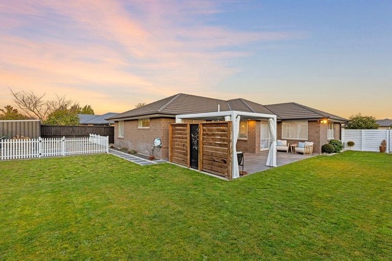 Photo of property in 28 Beachvale Drive, Kaiapoi, 7630
