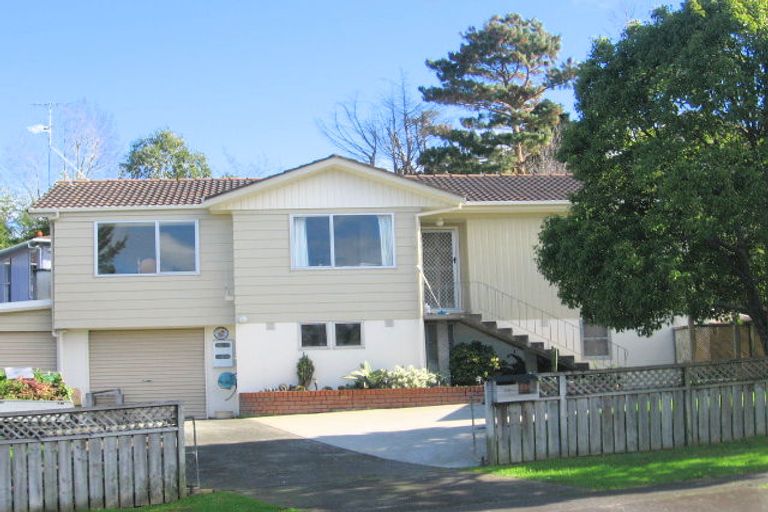 Photo of property in 28 Clyma Place, Massey, Auckland, 0614
