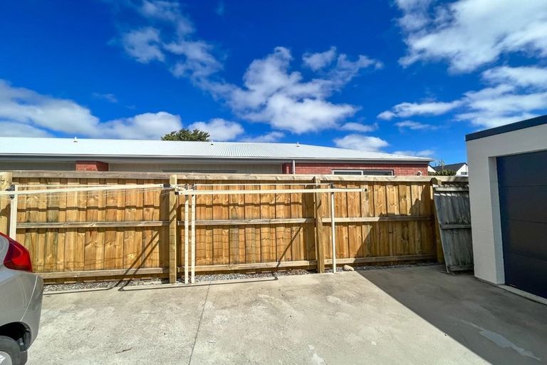 Photo of property in 2/75 Geraldine Street, Edgeware, Christchurch, 8013