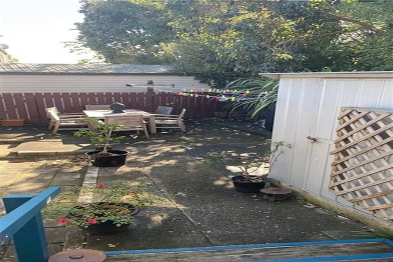 Photo of property in 7a Gray Avenue, Paraparaumu Beach, Paraparaumu, 5032