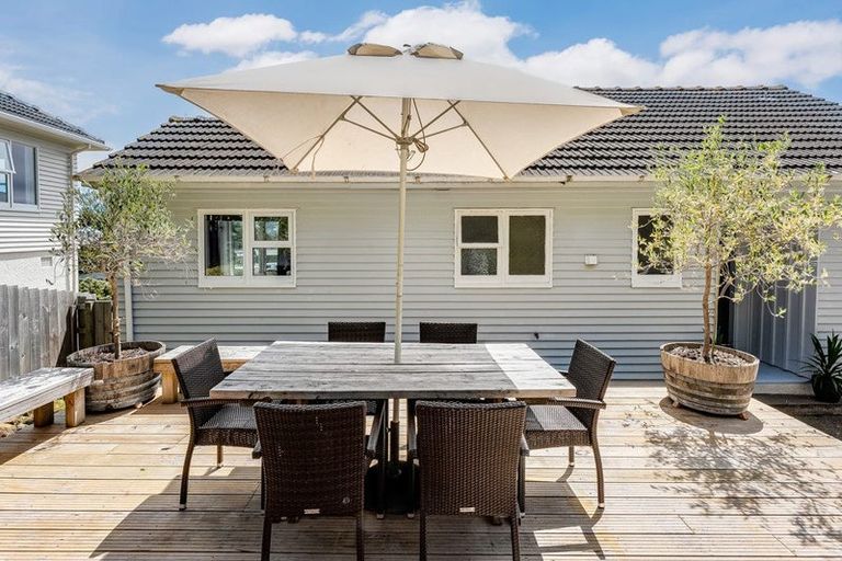 Photo of property in 20 Elphinstone Avenue, Strathmore Park, Wellington, 6022