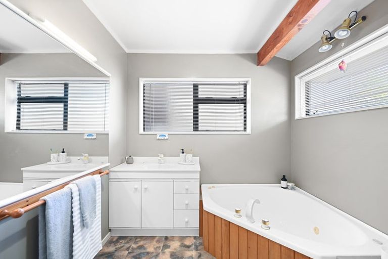 Photo of property in 44 Cherrywood Street, Pukete, Hamilton, 3200