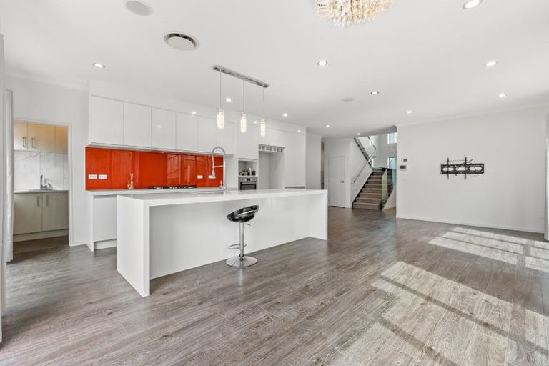 Photo of property in 6 Sauvignon Avenue, Ranui, Auckland, 0612