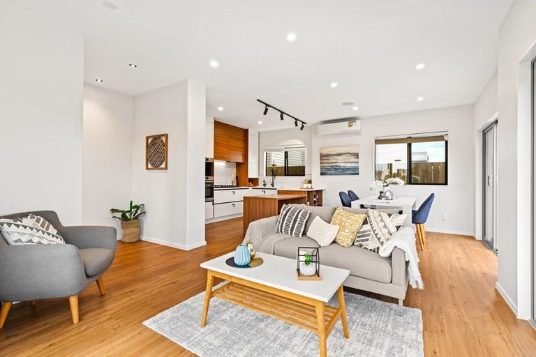 Photo of property in 4 Hea Road, Hobsonville, Auckland, 0616