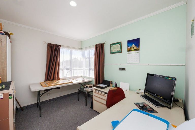 Photo of property in 12 Lancewood Lane, Roslyn, Palmerston North, 4414