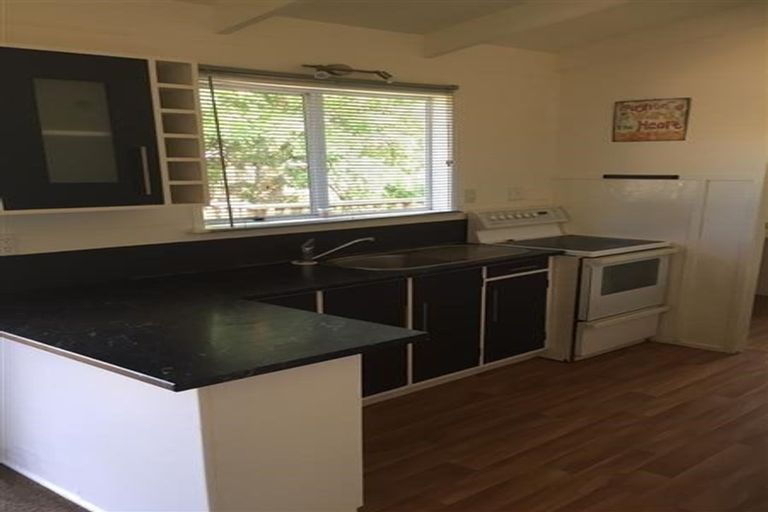 Photo of property in 26 Rosario Crescent, Red Beach, 0932