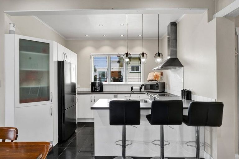 Photo of property in 39 Brown Street, Inglewood, 4330