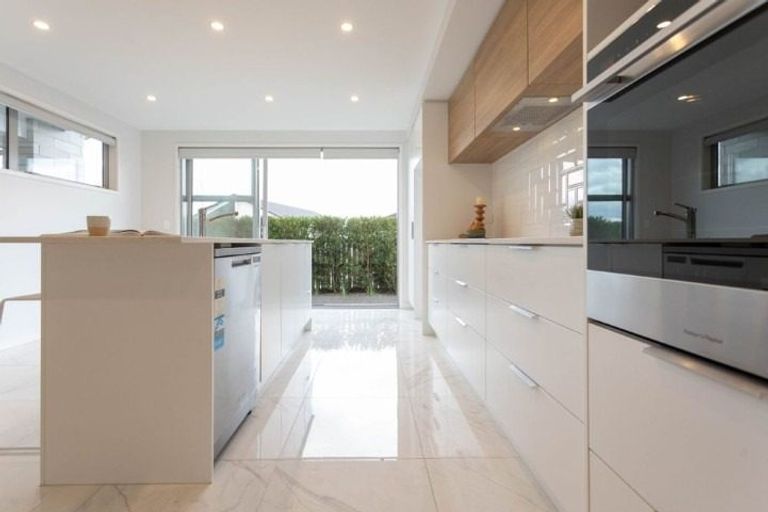 Photo of property in 4 Rotomanu Place, Pyes Pa, Tauranga, 3112