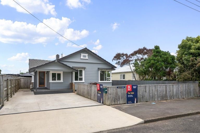Photo of property in 21 Victoria Street, Levin, 5510