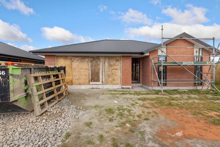 Photo of property in 17 Poipoi Place, Aranui, Christchurch, 8061