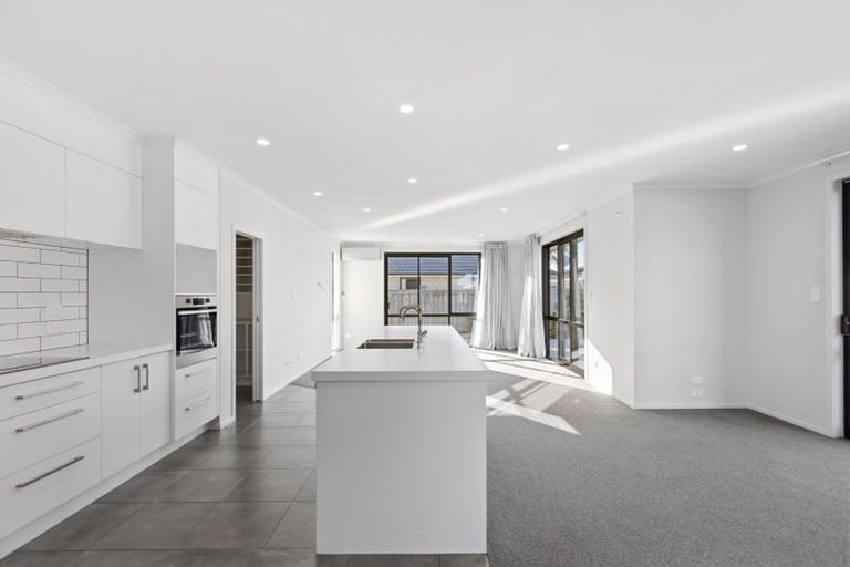Photo of property in 2 Selliera Place, Papamoa Beach, Papamoa, 3118