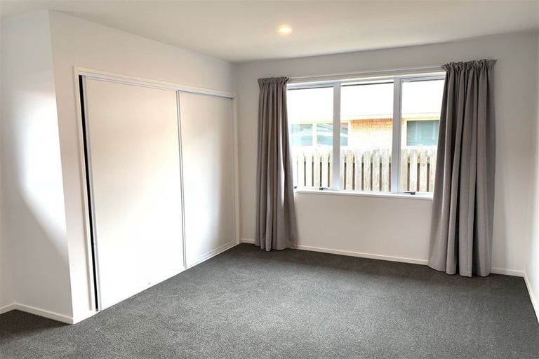 Photo of property in 1/49 Mcfaddens Road, St Albans, Christchurch, 8052