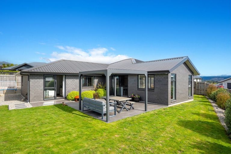 Photo of property in 66 Katania Heights, Brightwater, 7022
