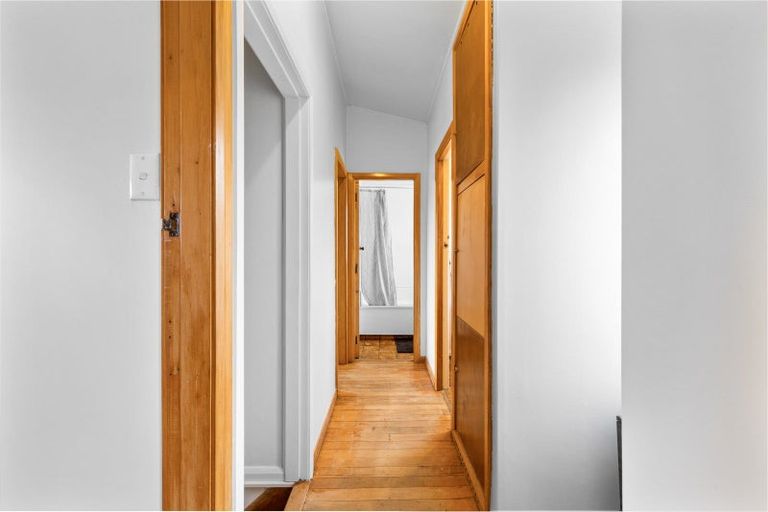 Photo of property in 4 Renfrew Place, Highbury, Palmerston North, 4412