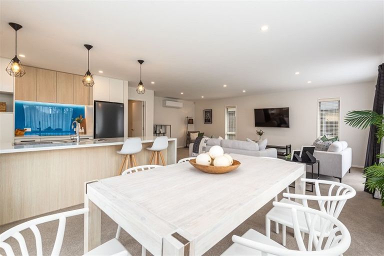 Photo of property in 24 Horoeka Street, Avonhead, Christchurch, 8042