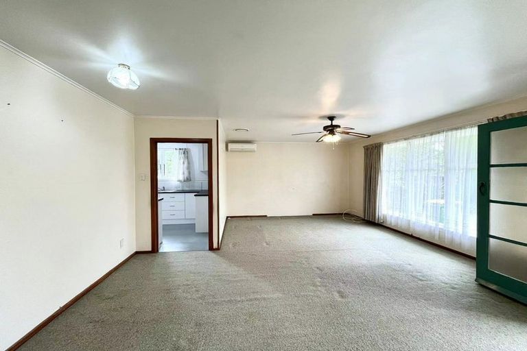 Photo of property in 50 Kervil Avenue, Te Atatu Peninsula, Auckland, 0610