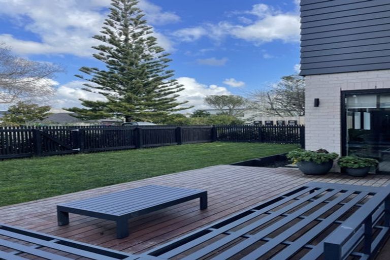 Photo of property in 118a Kervil Avenue, Te Atatu Peninsula, Auckland, 0610